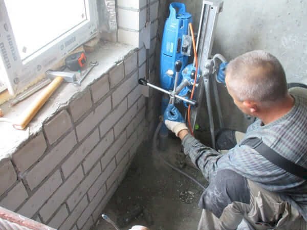 Алмазное сверление отверстийв Столине